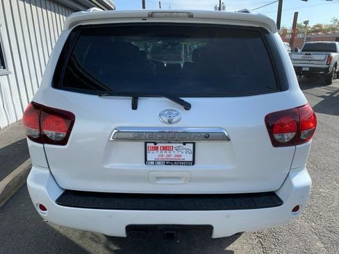 Used 2019 Toyota Sequoia Platinum image 5