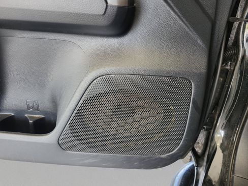 Used 2018 Toyota Tacoma SR5 RWD image 22