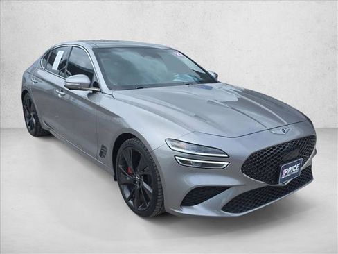 Used 2022 Genesis G70 3.3T RWD image 7