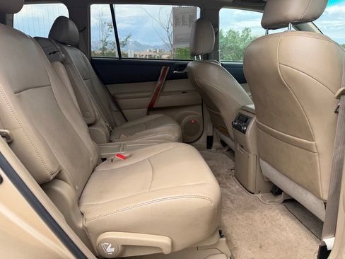 Used 2010 Toyota Highlander Limited AWD/4WD image 26
