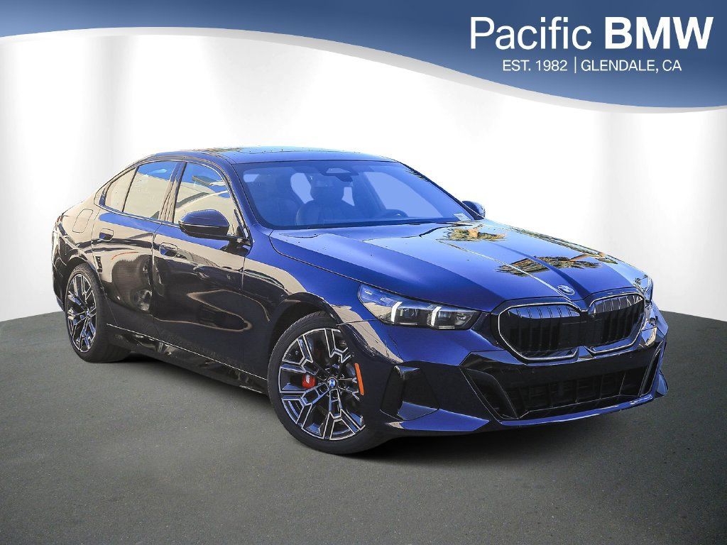 Used 2026 BMW 530i w/ M Sport Package RWD image 1
