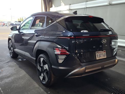 Used 2024 Hyundai Kona Limited FWD image 2