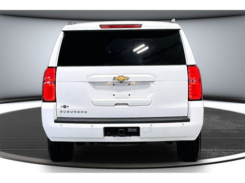 Used 2019 Chevrolet Suburban LT image 5
