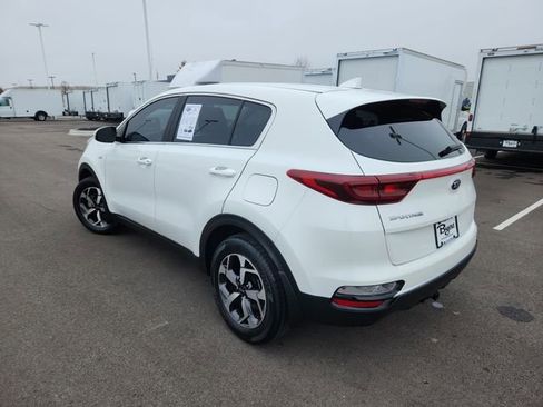 Used 2022 Kia Sportage LX image 5