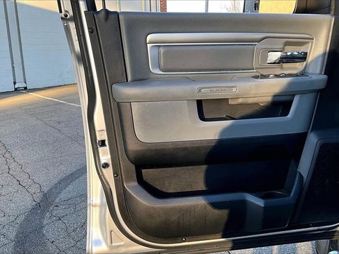 Used 2016 RAM 2500 SLT w/ Protection Group image 26