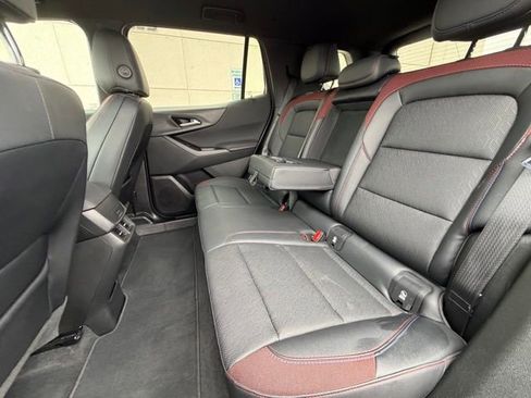 Used 2025 Chevrolet Equinox RS image 12