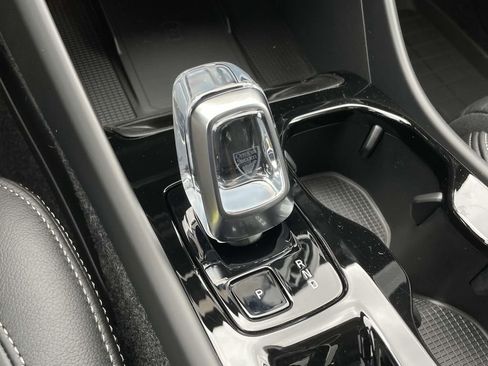 New 2026 Volvo XC40 B4 Plus w/ Protection Package Premier image 25