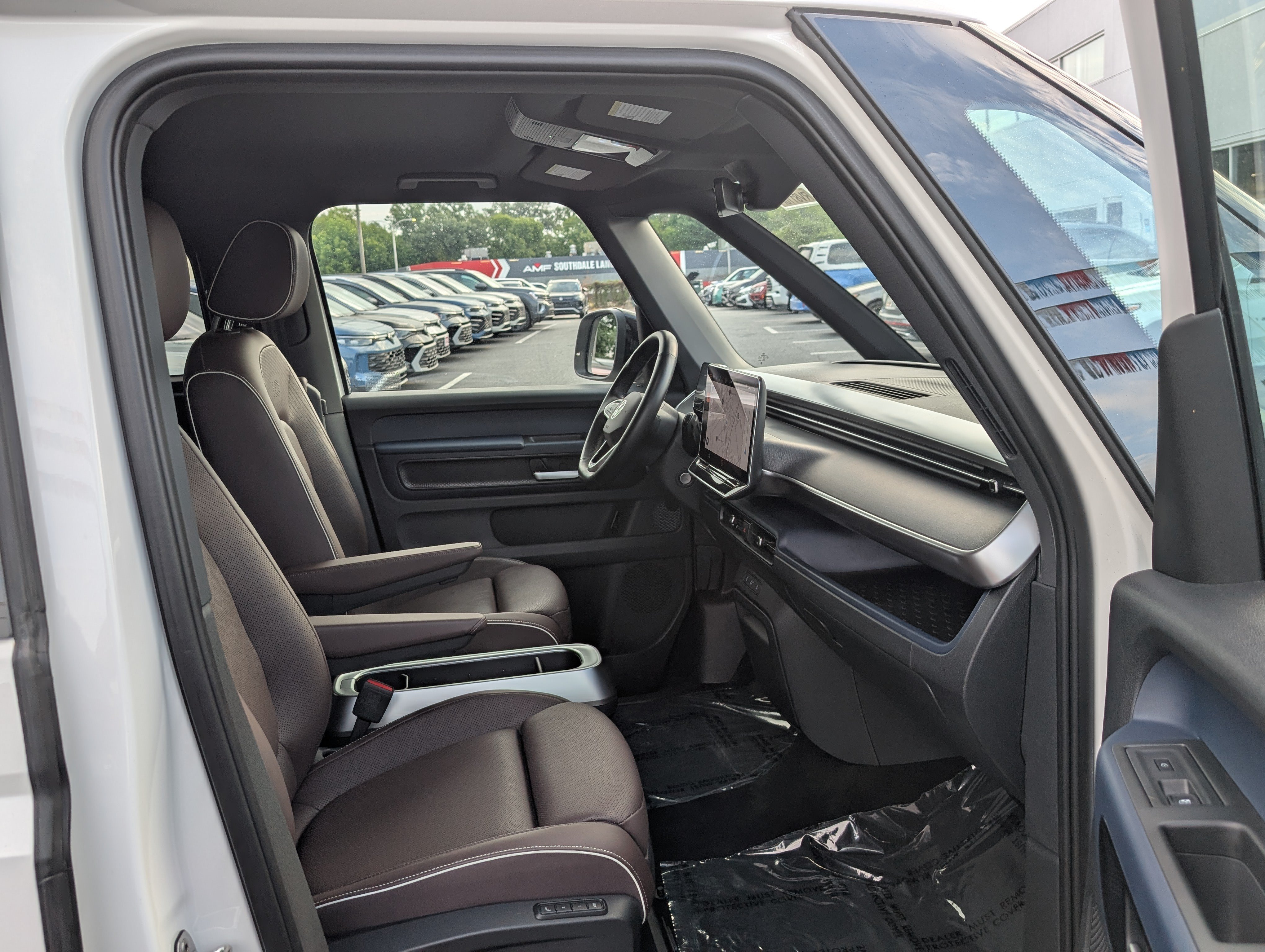 Used 2025 Volkswagen ID. Buzz Pro S RWD image 10
