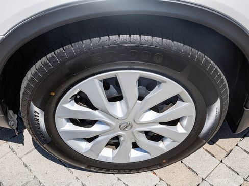 Used 2014 Nissan Rogue S FWD image 13