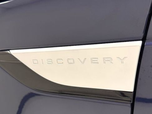 Used 2017 Land Rover Discovery HSE AWD/4WD image 16