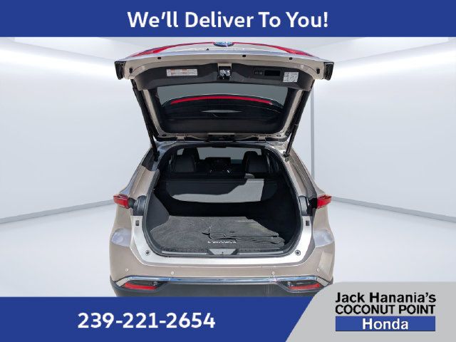 Used 2021 Toyota Venza XLE w/ Softex Package AWD/4WD image 12