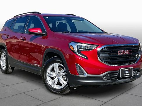 Used 2020 GMC Terrain SLE w/ Driver Convenience Package image 2