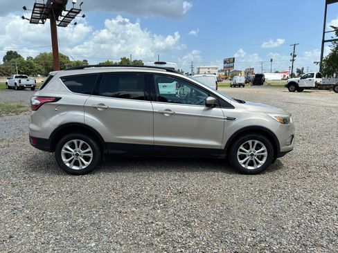 Used 2018 Ford Escape SE AWD/4WD image 5
