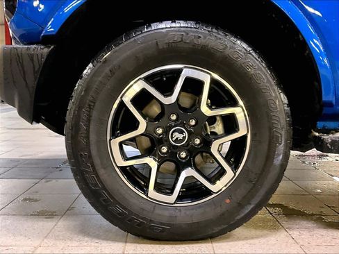 Used 2024 Ford Bronco Outer Banks image 7