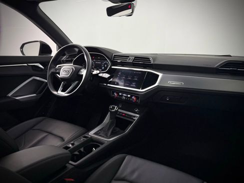 Used 2022 Audi Q3 2.0T Premium image 22