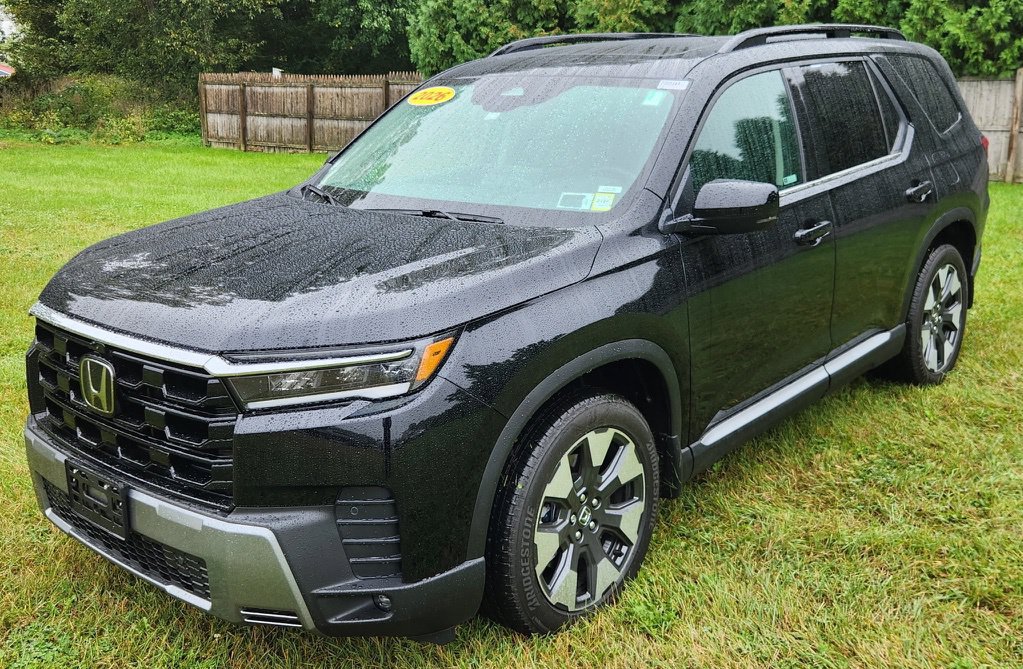 Used 2026 Honda Pilot Elite image 3