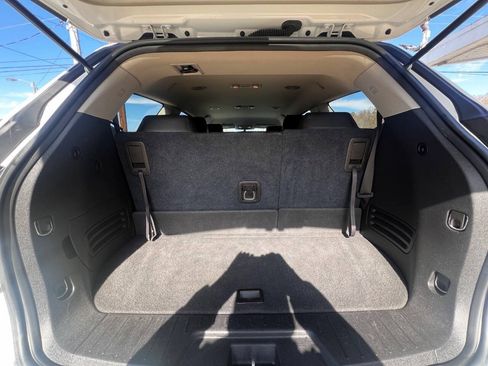Used 2016 Chevrolet Traverse LT w/ Style and Technology Package FWD image 14