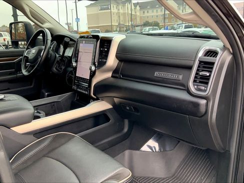 Used 2024 RAM 5500 Laramie image 16