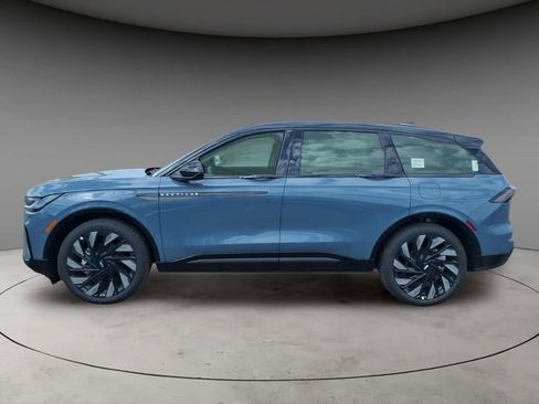 New 2026 Lincoln Nautilus Reserve w/ Jet Appearance Package AWD/4WD image 2