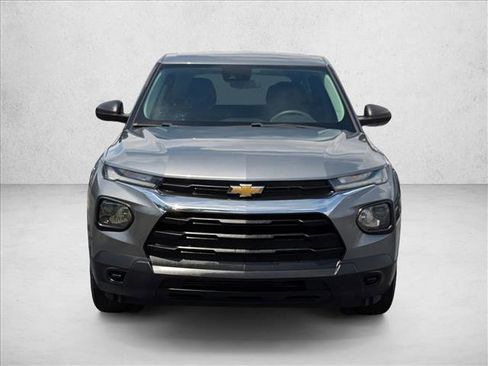 Used 2022 Chevrolet TrailBlazer LS image 2