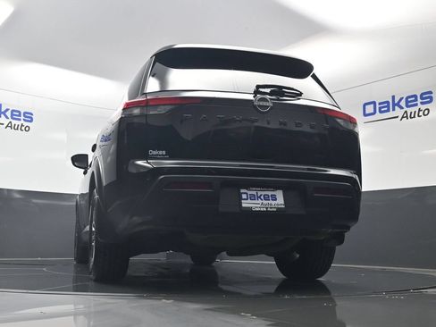 Used 2022 Nissan Pathfinder SV w/ SV Black Package FWD image 43