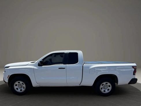 Used 2024 Nissan Frontier S w/ Technology Package RWD image 3