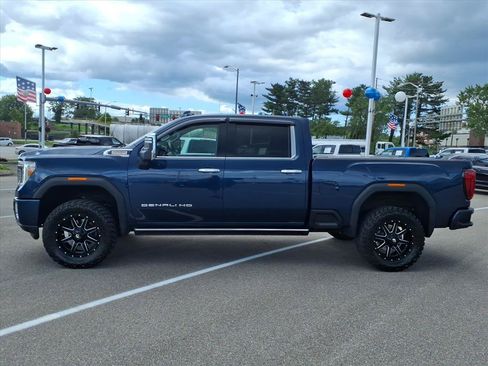 Used 2023 GMC Sierra 3500 Denali w/ Denali Ultimate Package AWD/4WD image 2