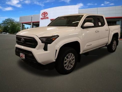 New 2025 Toyota Tacoma SR5 image 5