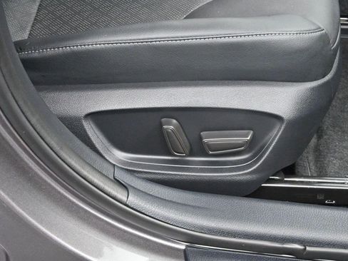 Used 2022 Toyota Camry XSE w/ Carpet Mat Package (TMS) FWD image 31