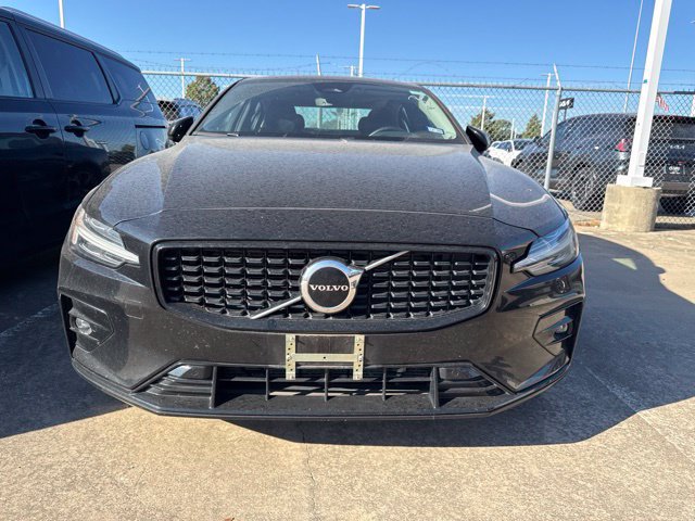 Used 2024 Volvo S60 B5 Core FWD image 3