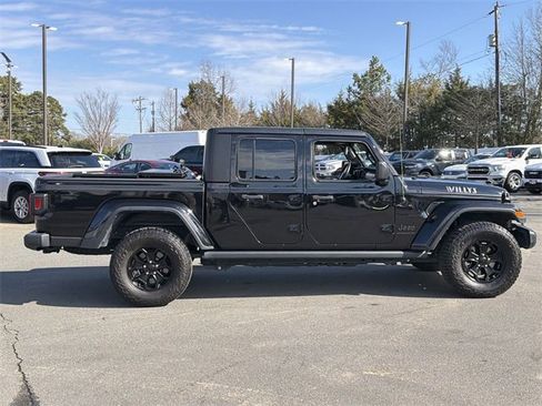 Used 2022 Jeep Gladiator Willys image 14