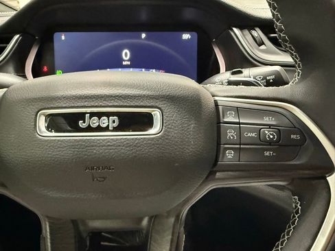 New 2025 Jeep Grand Cherokee Limited image 10