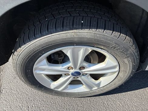 Used 2015 Ford Escape SE w/ Equipment Group 201A AWD/4WD image 11