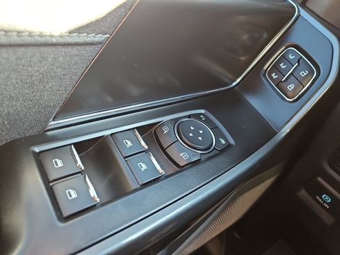 Used 2022 Ford F150 Lariat w/ Equipment Group 502A High image 21