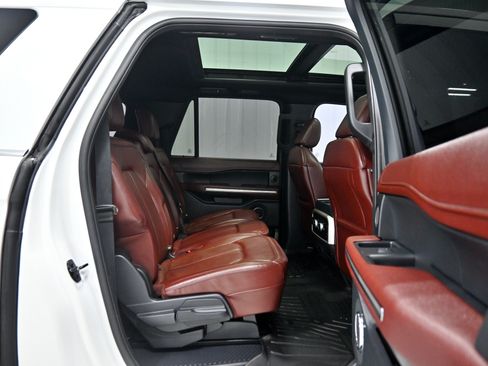 Used 2022 Ford Expedition Max Limited AWD/4WD image 35