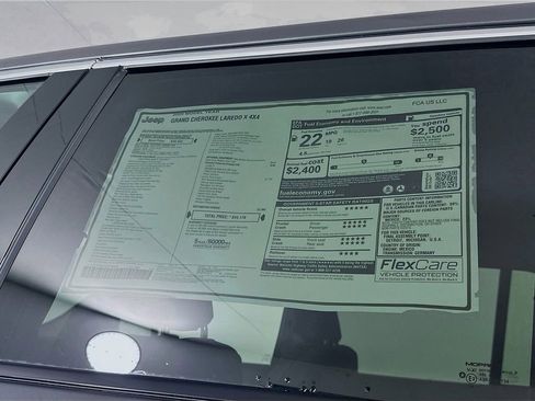 New 2025 Jeep Grand Cherokee Laredo X w/ Luxury Tech Group I image 20