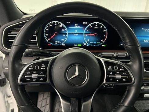 Used 2023 Mercedes-Benz GLS 450 4MATIC image 11