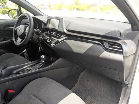 Used 2018 Toyota C-HR XLE FWD image 20
