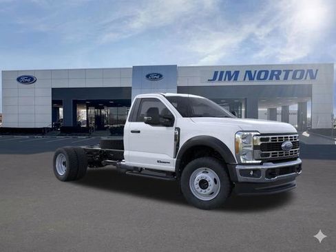 New 2025 Ford F550 4x4 Regular Cab Super Duty image 9