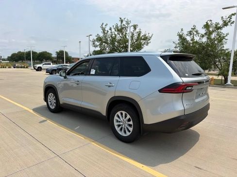 Used 2026 Toyota Grand Highlander AWD Hybrid image 4
