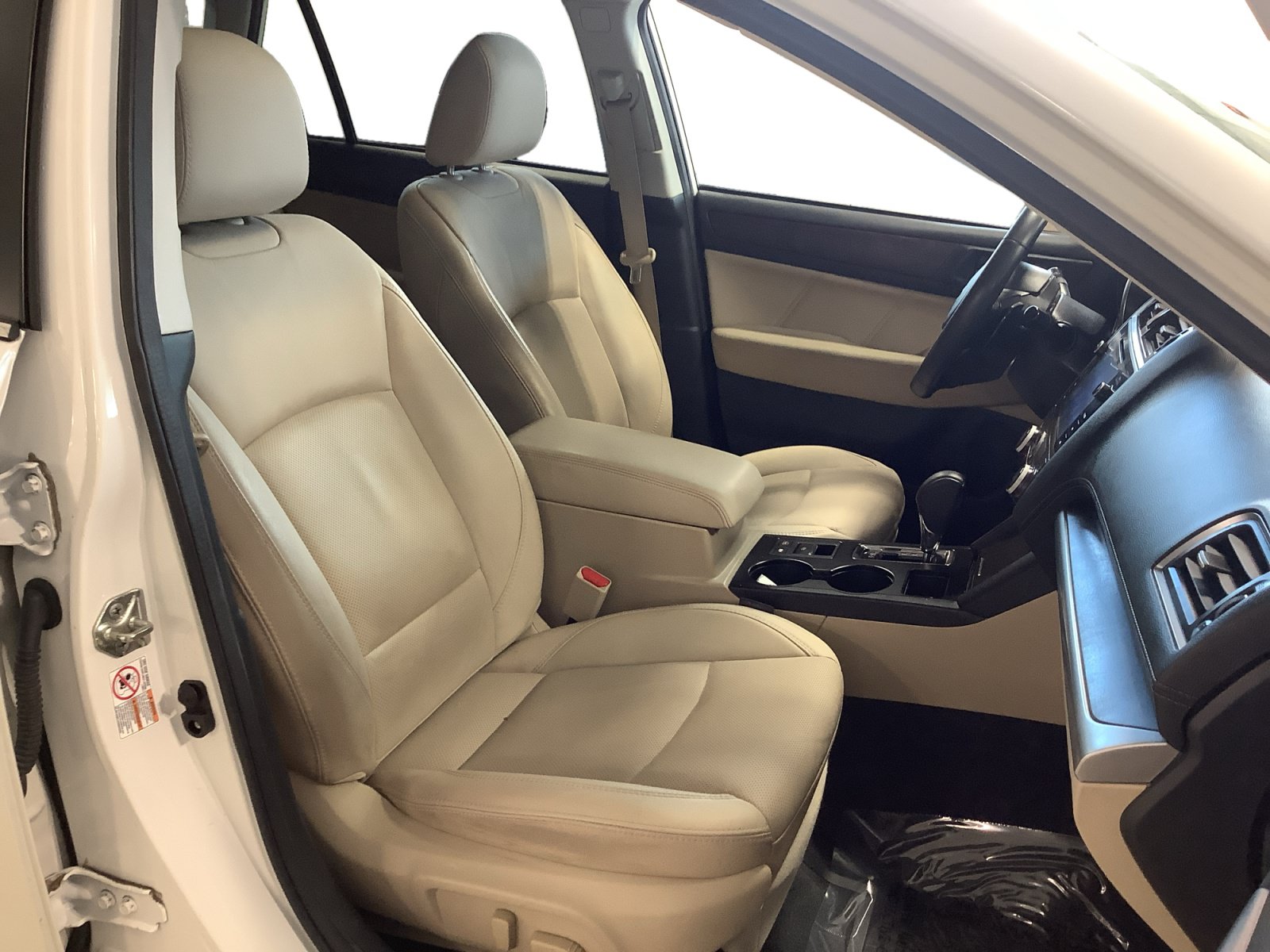 Used 2019 Subaru Outback 2.5i Limited AWD/4WD image 22