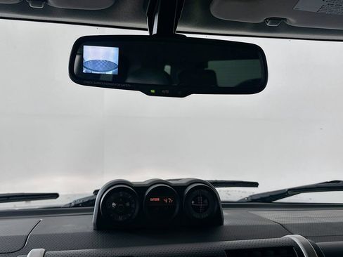 Used 2012 Toyota FJ Cruiser 2WD image 13