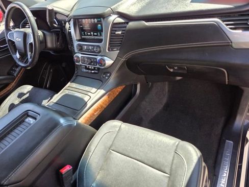 Certified 2018 Chevrolet Suburban Premier image 16
