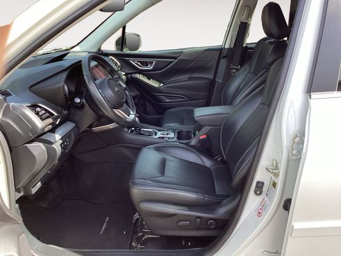 Used 2020 Subaru Forester Limited w/ Popular Package #3 AWD/4WD image 9