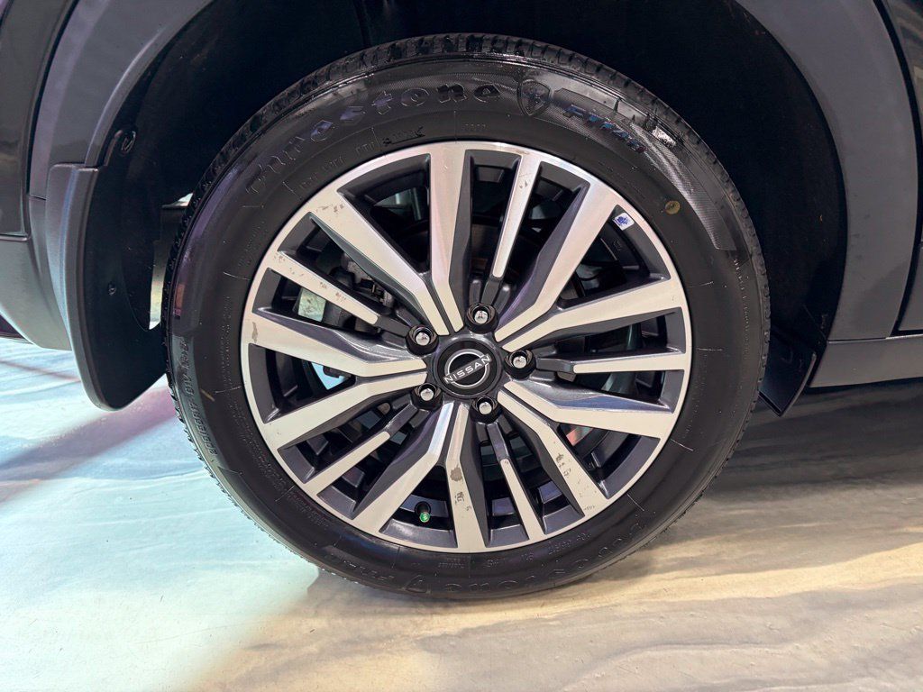 Used 2023 Nissan Kicks SR FWD image 22