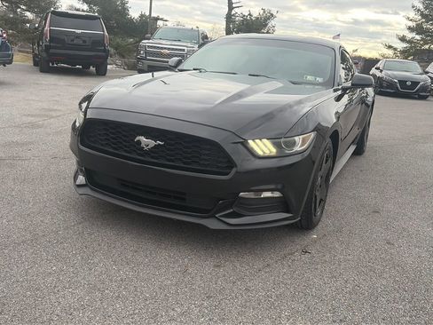 Used 2015 Ford Mustang Coupe image 19
