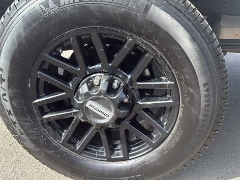 Used 2019 Ford F250 Lariat w/ Lariat Ultimate Package AWD/4WD image 13