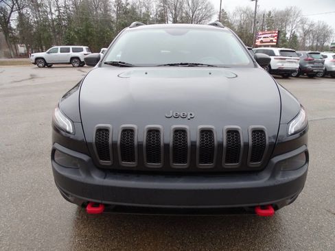Used 2016 Jeep Cherokee Trailhawk w/ Cold Weather Group image 4