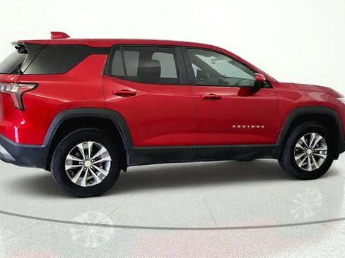 Used 2025 Chevrolet Equinox LT w/ Safety and Technology Package FWD image 6