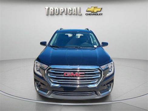 Used 2023 GMC Terrain SLT image 8